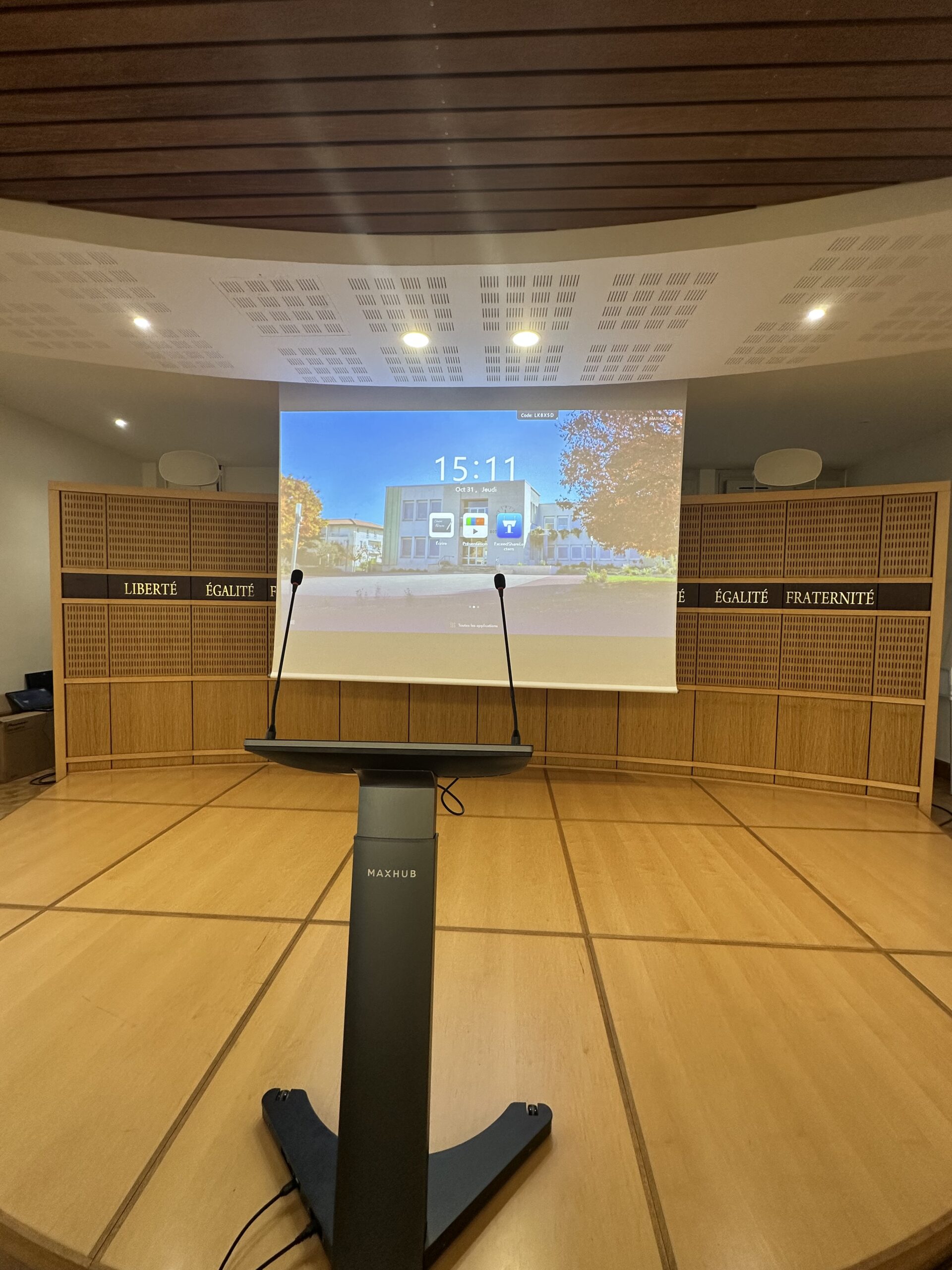 VP salle de conseil Buxerolles