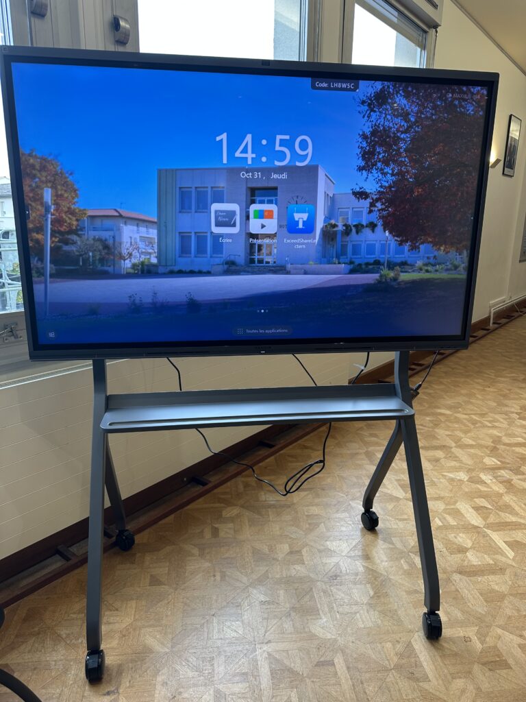 écran Maxhub de retour