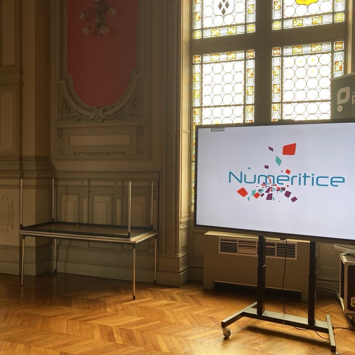 Mairie écran Maxhub